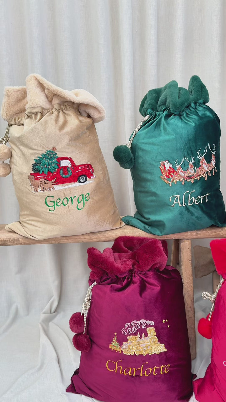 Deluxe Embroidered Santa Sack | Reindeer